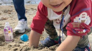 🌊海で貝殻拾い、砂遊び。